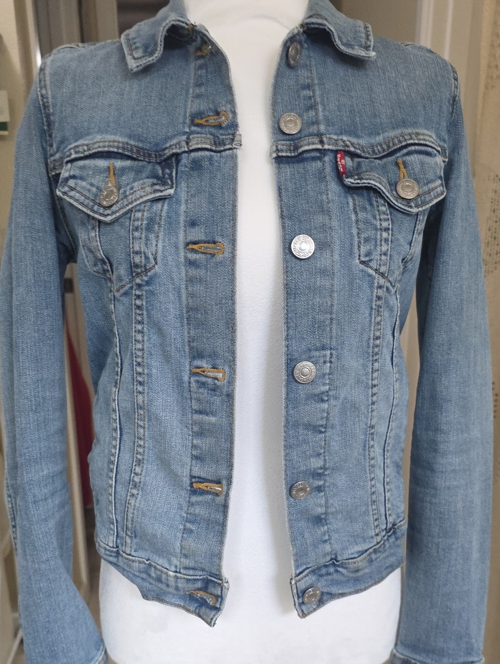 Levi's Light Blue Women's Denim Trucker Jacket